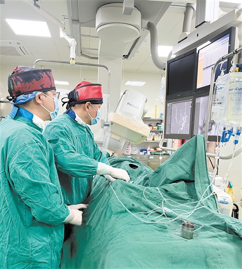 時間就是生命，開通卒中綠色通道快速救治腦卒中患者。