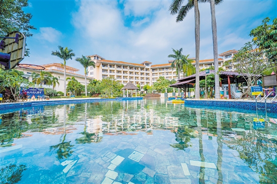 天氣漸涼，泡溫泉越來越受到市民游客歡迎。