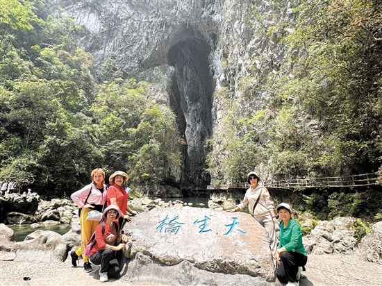 老年人旅游市場(chǎng)潛力巨大。