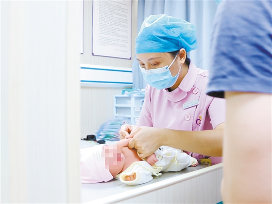 接種疫苗是有效提高免疫力的方法之一。