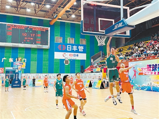 2024年廣東省“百縣千鎮(zhèn)萬村”系列賽萬村籃球賽決賽現(xiàn)場。