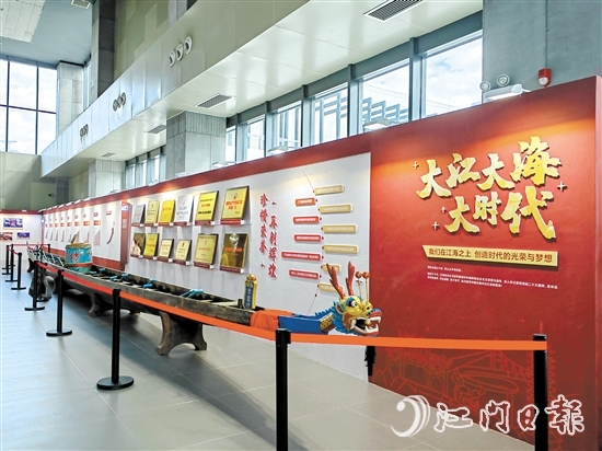 江海區(qū)建區(qū)30周年檔案展正式開展。