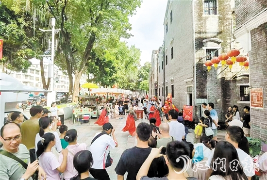 每到節(jié)假日，啟明里一帶總是人氣十足。