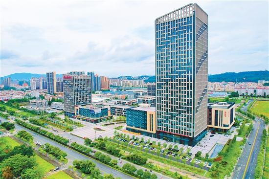 江海區(qū)在市“科技杯”創(chuàng)新創(chuàng)業(yè)大賽上，連續(xù)三年摘得唯一最高獎項。