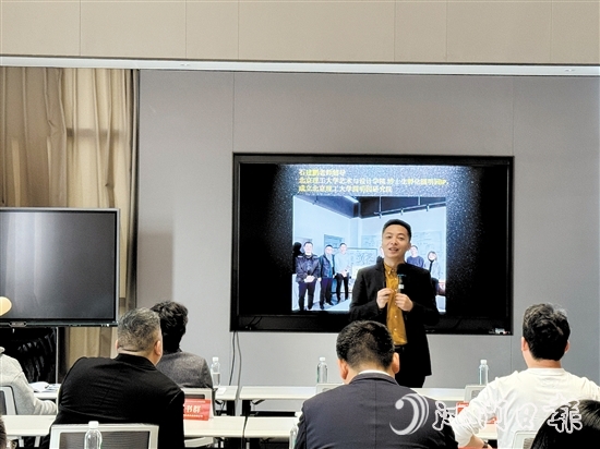 網(wǎng)絡營銷實戰(zhàn)專家石建鵬助力江門企業(yè)家打造好個人IP。