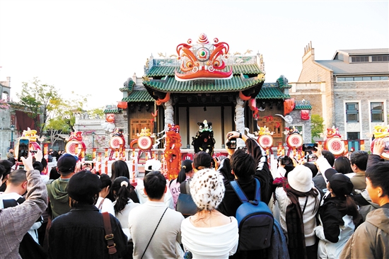 黃茅?？绾Ｍǖ篱_(kāi)通后，赤坎華僑古鎮(zhèn)人氣更旺了。