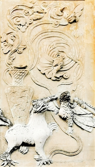 白沙鎮(zhèn)龍安村水泥雕是臺(tái)山華僑建筑的一大特色。