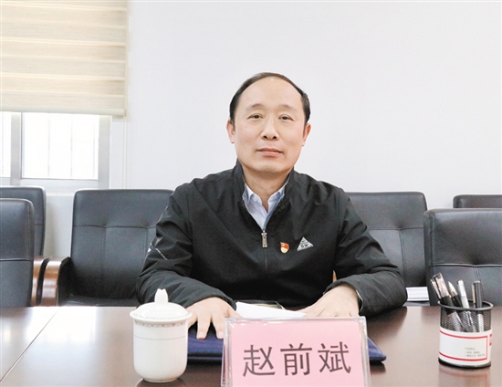 市統(tǒng)計局黨組成員、二級調研員趙前斌