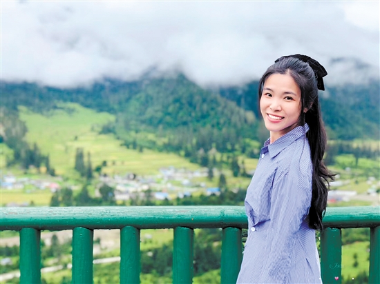 五邑大學團委學生社團管理科副科長容瑛敏 五邑大學團委學生社團管理科副科長容瑛敏