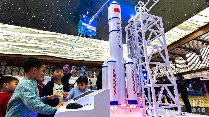 △2025中國(guó)（梅州）航空航天國(guó)防科技展。（圖/視覺(jué)中國(guó)）