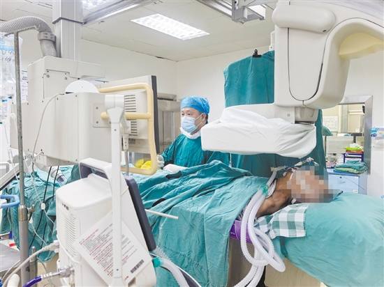 此次上腔靜脈支架置入術(shù)僅耗時30分鐘。