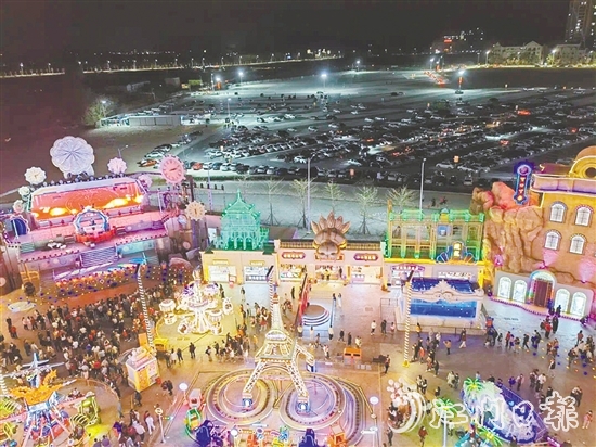 開平構(gòu)建多層級景區(qū)景點集群，農(nóng)文旅融合發(fā)展聯(lián)農(nóng)帶農(nóng)成效明顯。圖為“夢回開平·僑海華韻”夜經(jīng)濟項目。