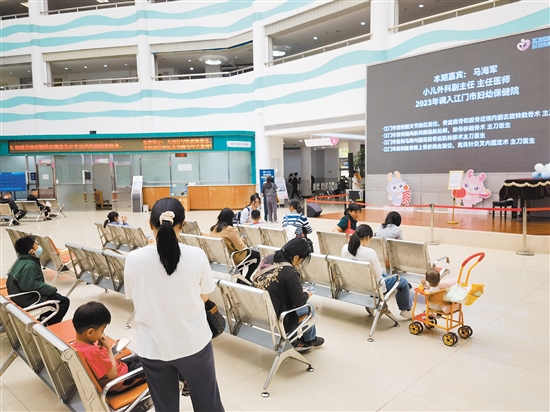 當前，流感處于季節(jié)流行期，流感病毒活躍。