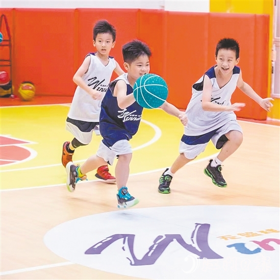 家長注重培養(yǎng)孩子的運(yùn)動愛好。