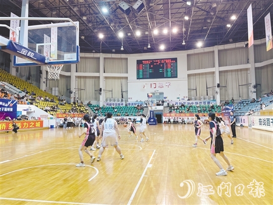 2025年恩平市“工會(huì)杯”女子籃球賽開(kāi)打，共有6支隊(duì)伍參賽。