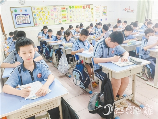 振華學(xué)校舉辦的讀書月活動，以“趣味競賽”的方式，幫助學(xué)生檢驗學(xué)習(xí)成果。