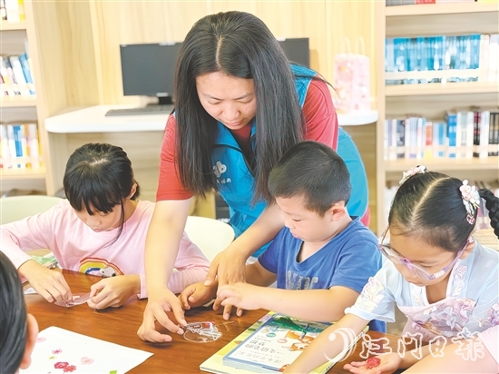 水口鎮(zhèn)新時(shí)代文明實(shí)踐所舉辦“翻開一本書，打開一個(gè)世界”主題閱讀活動(dòng)。