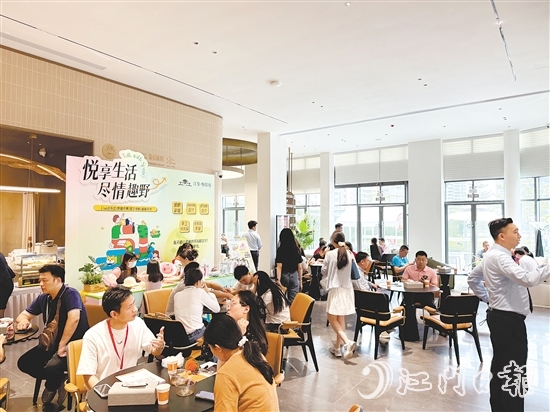“五一”假期江海區(qū)房地產(chǎn)市場人氣火爆。圖為江發(fā)悅璟苑項目。