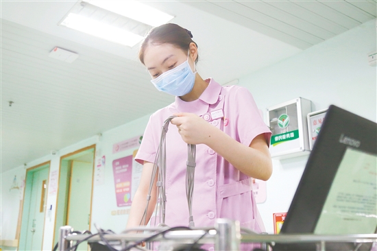 姓名:胡露丹 姓名:胡露丹