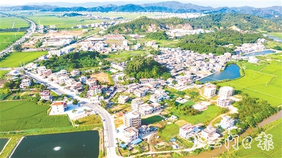 赤溪鎮(zhèn)長安村以土地盤活、環(huán)境整治、基建升級、治理創(chuàng)新為抓手，借“百千萬工程”東風破繭成蝶。