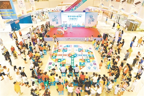 鶴山市有序開展、深化推進全國文明城市創(chuàng)建十大專項整治及十大文明提升行動，全面提升城市精細(xì)化管理水平。