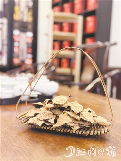 新會(huì)陳皮藥食同源，擁有獨(dú)特的芳香，是廣東人烹飪佳肴的不二之選。