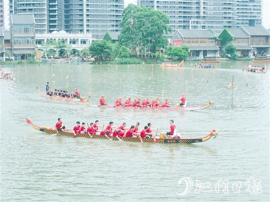 5月31日，21支龍舟隊伍齊聚古勞水鄉(xiāng)，展現(xiàn)龍舟運動的魅力。張澤彬