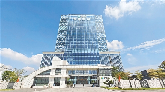 2024年，位于江海區(qū)（高新區(qū)）的奇德新材集團(tuán)總部正式落成投產(chǎn)。