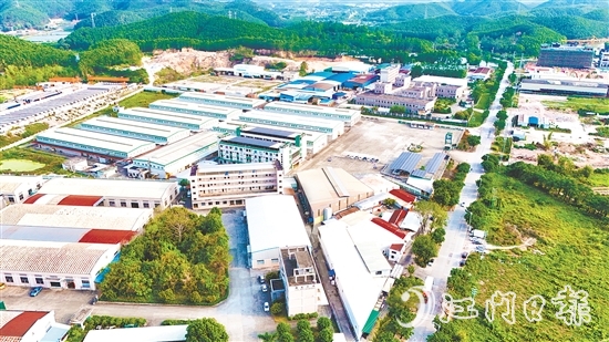 羅坑鎮(zhèn)不斷完善工業(yè)園區(qū)基礎設施建設。