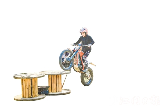 鶴山市已成功舉辦七屆“鶴騎士”機(jī)車節(jié)活動。鶴山宣傳部供圖