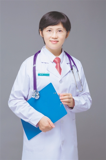 崔威：江門市五邑中醫(yī)院治未病科主任，主任中醫(yī)師。