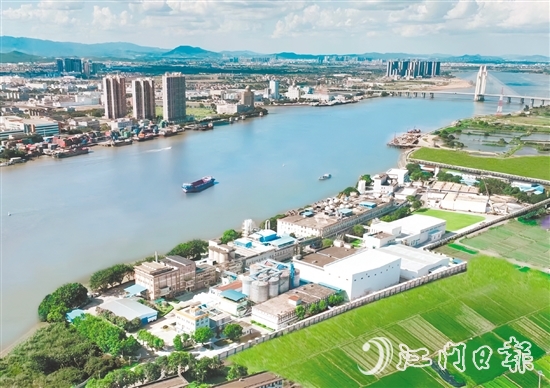 羅賽洛（廣東）明膠有限公司，是一家集科研、生產(chǎn)、貿(mào)易為一體的明膠生產(chǎn)企業(yè)，擁有全套明膠生產(chǎn)線，產(chǎn)品暢銷國(guó)內(nèi)外。