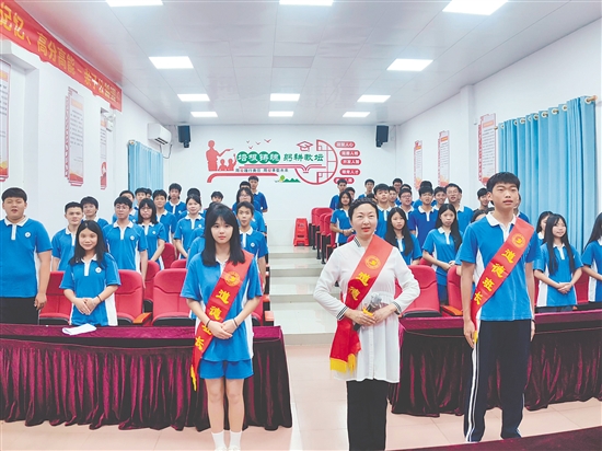 怡霖學校實行道德班長制度，推動班級開啟自我管理新征程。