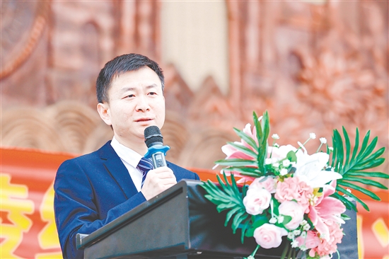 恩平黃岡實(shí)驗(yàn)中學(xué)校長付永華。