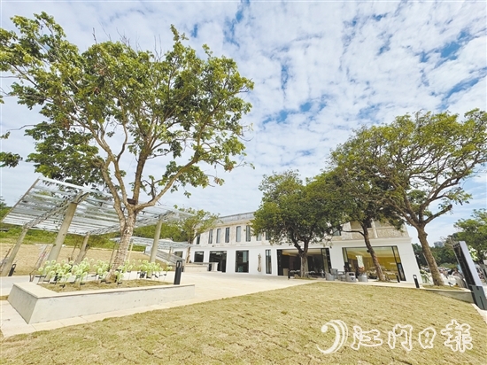 三合鎮(zhèn)內(nèi)新項(xiàng)目相繼落地生根、蓬勃發(fā)展。