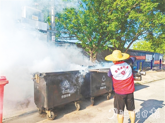 恩平市廣泛組織動(dòng)員各方力量，構(gòu)建起“黨建引領(lǐng)、全域共治”的防控屏障。