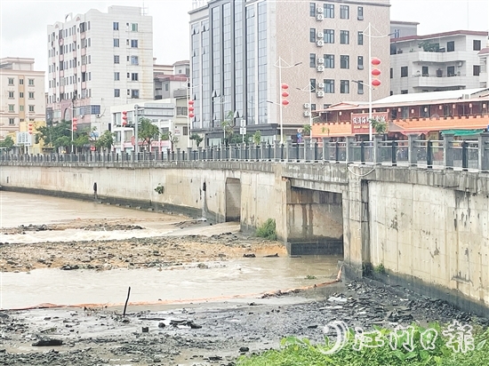 分洪暗涵為公仔河分流，它正是解決內(nèi)澇的關(guān)鍵。