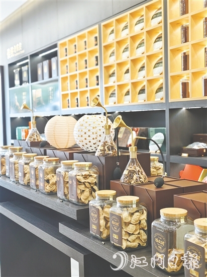 “吳村長(zhǎng)”在美國洛杉磯開設(shè)旗艦店。