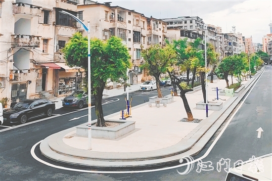 自2021年起，臺城街道穩(wěn)步推進27個老舊小區(qū)升級改造。圖為改造后的平湖路小區(qū)。