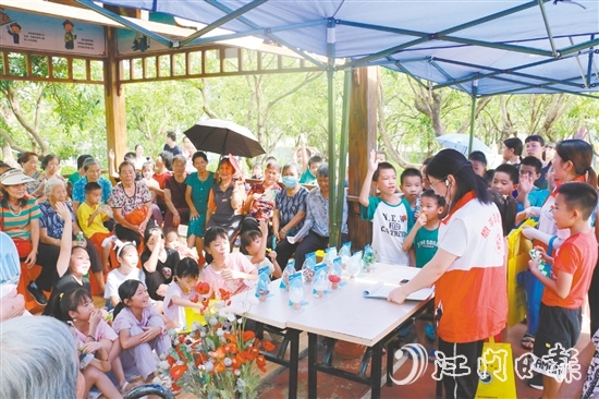 恩平市開展禁毒知識(shí)下鄉(xiāng)活動(dòng)。