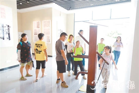 在蔡李佛國際傳承中心，群眾感受蔡李佛文化。