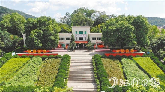 紀念周恩來總理視察新會圖片展是開展紅色主題研學(xué)的重要點位。