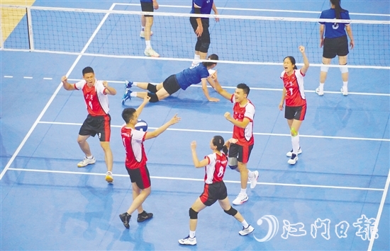 球員慶祝勝利時刻。