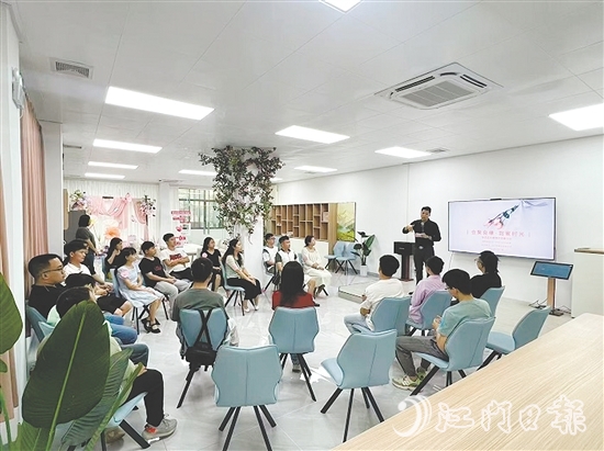 2025年5月，占地300平方米的“青年聯(lián)誼活動空間”正式啟用。