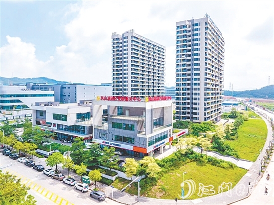 鳳山湖園區(qū)生活配套區(qū)（一期）項目順利推進。