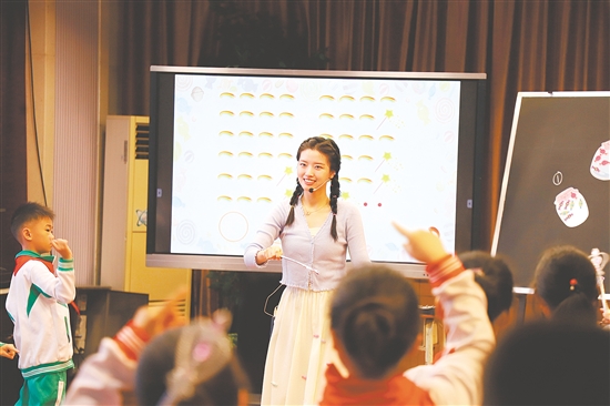 夏小祺的音樂課堂活力滿滿。