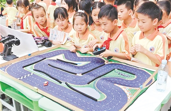 活動(dòng)融知識(shí)性、趣味性和實(shí)踐性于一體，激發(fā)了學(xué)生科學(xué)探索的興趣。