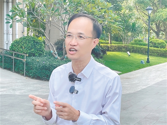 廣東省疾病預(yù)防控制中心首席科學(xué)家何劍峰解讀當(dāng)前疫情防控重點(diǎn)。