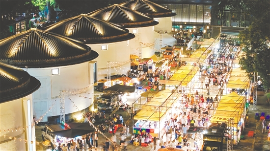 天下糧倉先鋒書店等老建筑在“修舊如舊”中被賦予新功能，持續(xù)吸引著有想法的創(chuàng)作者集聚。開平塘口鎮(zhèn)供圖