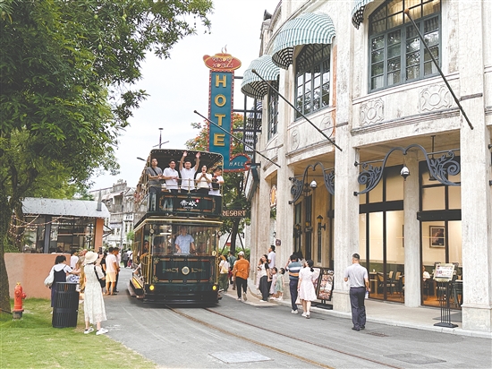 赤坎華僑古鎮(zhèn)吸引眾多游客前來游玩。